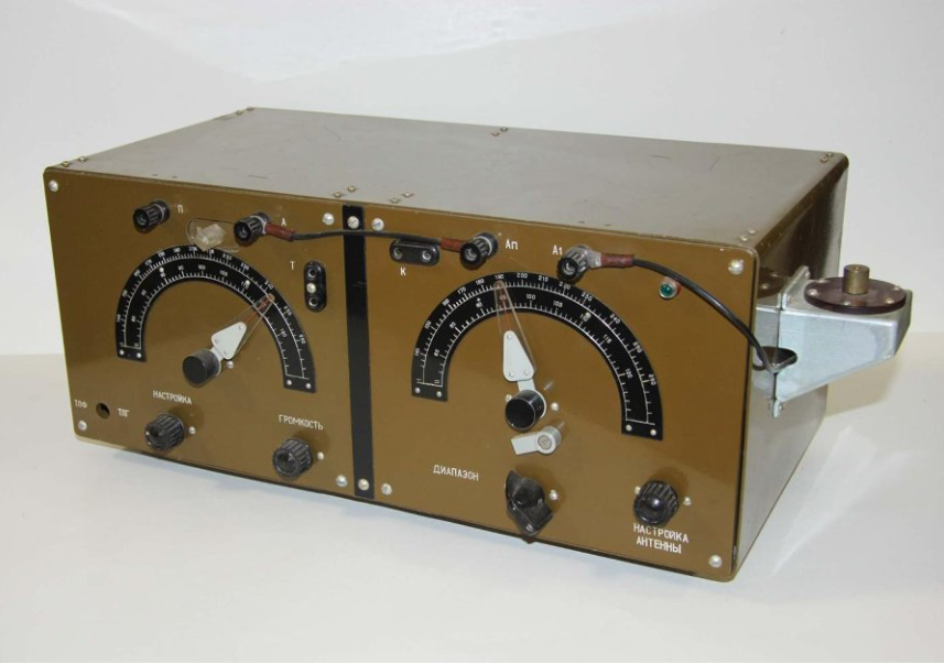 Радиостанция «12-РП». Макет 1980-е гг..png
